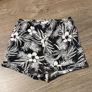 Floral Black and White Women's Shorts